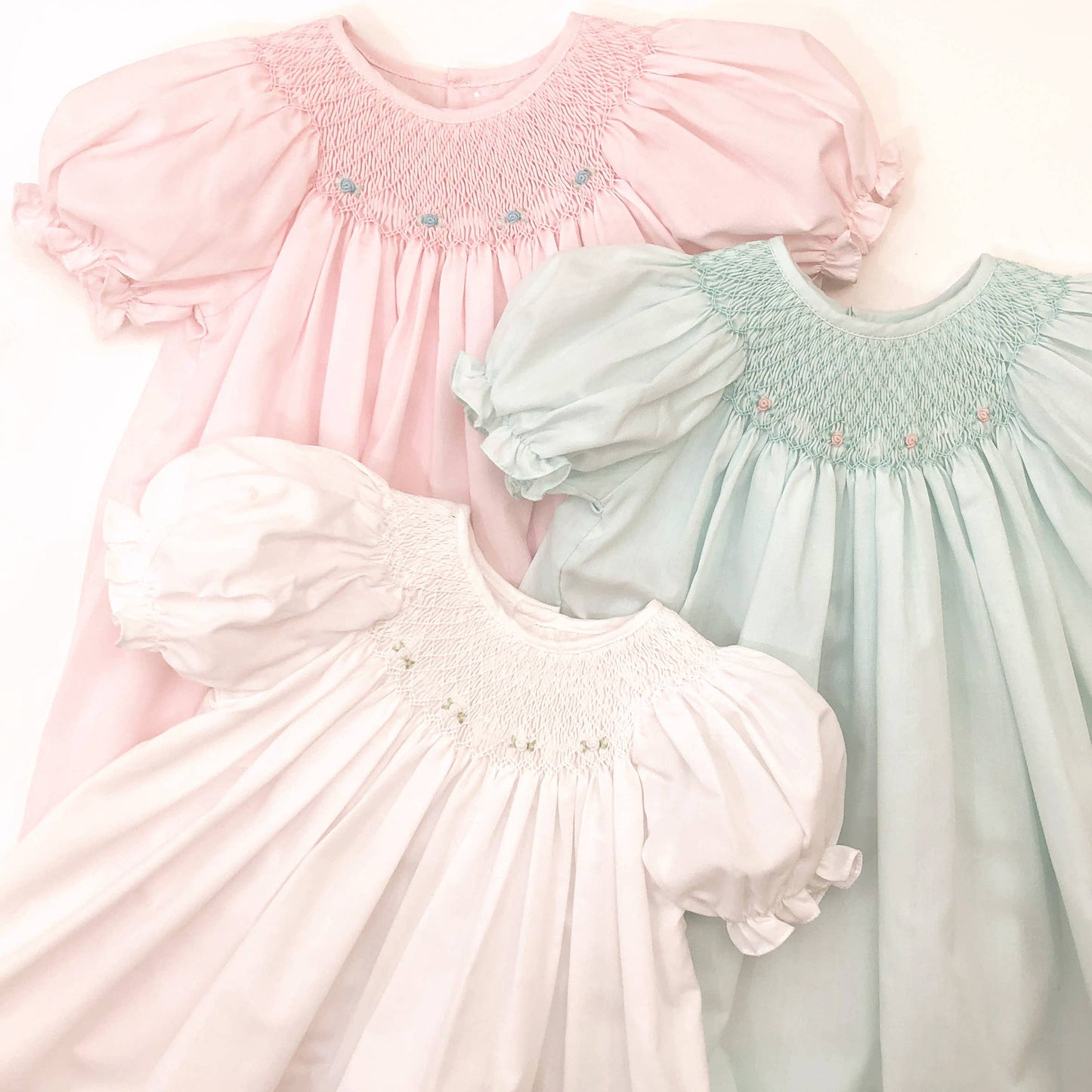 Petit Ami & Zubels - Smocked Daygown with Raglan Embroidery