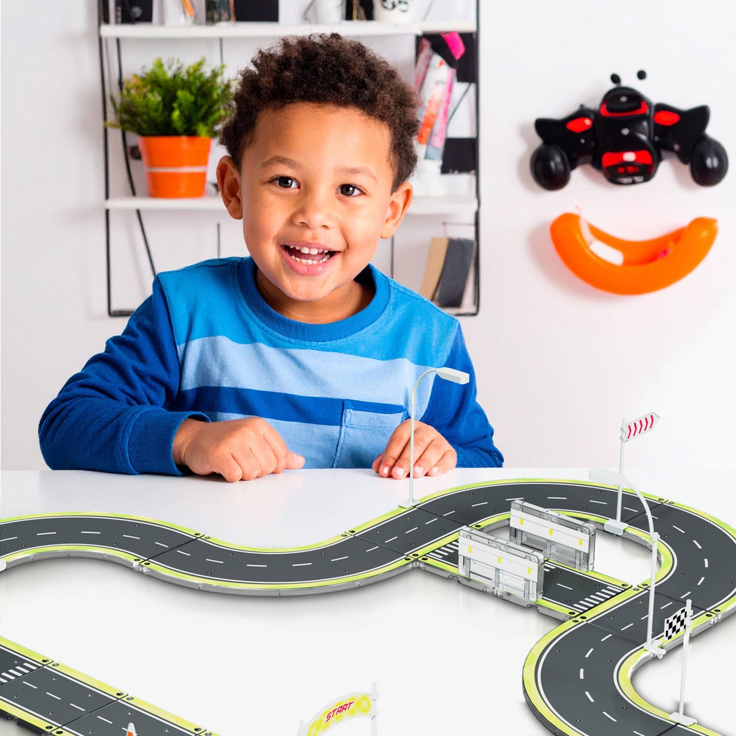 PicassoTiles - PicassoTiles 28pc Printed Street Sign Traffic Kit